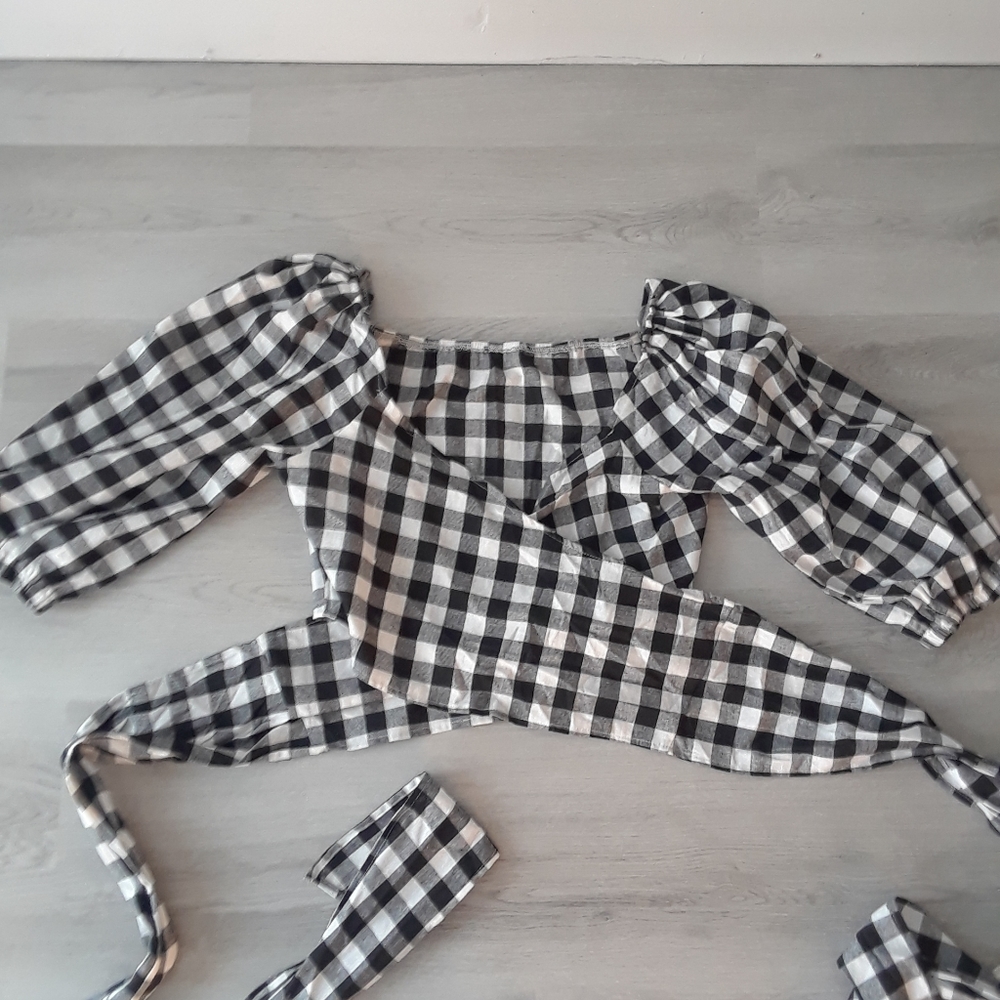 Black & White Checkered wrap around crop top
